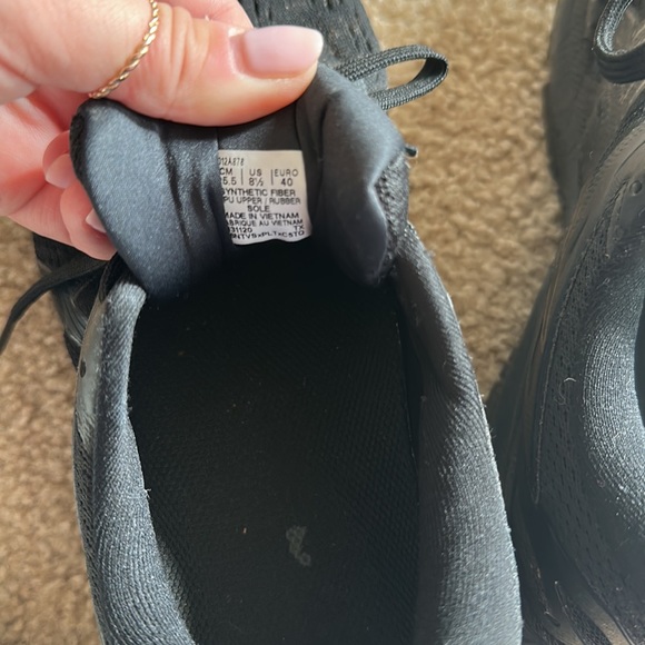 ASICS - Picture 5 of 6